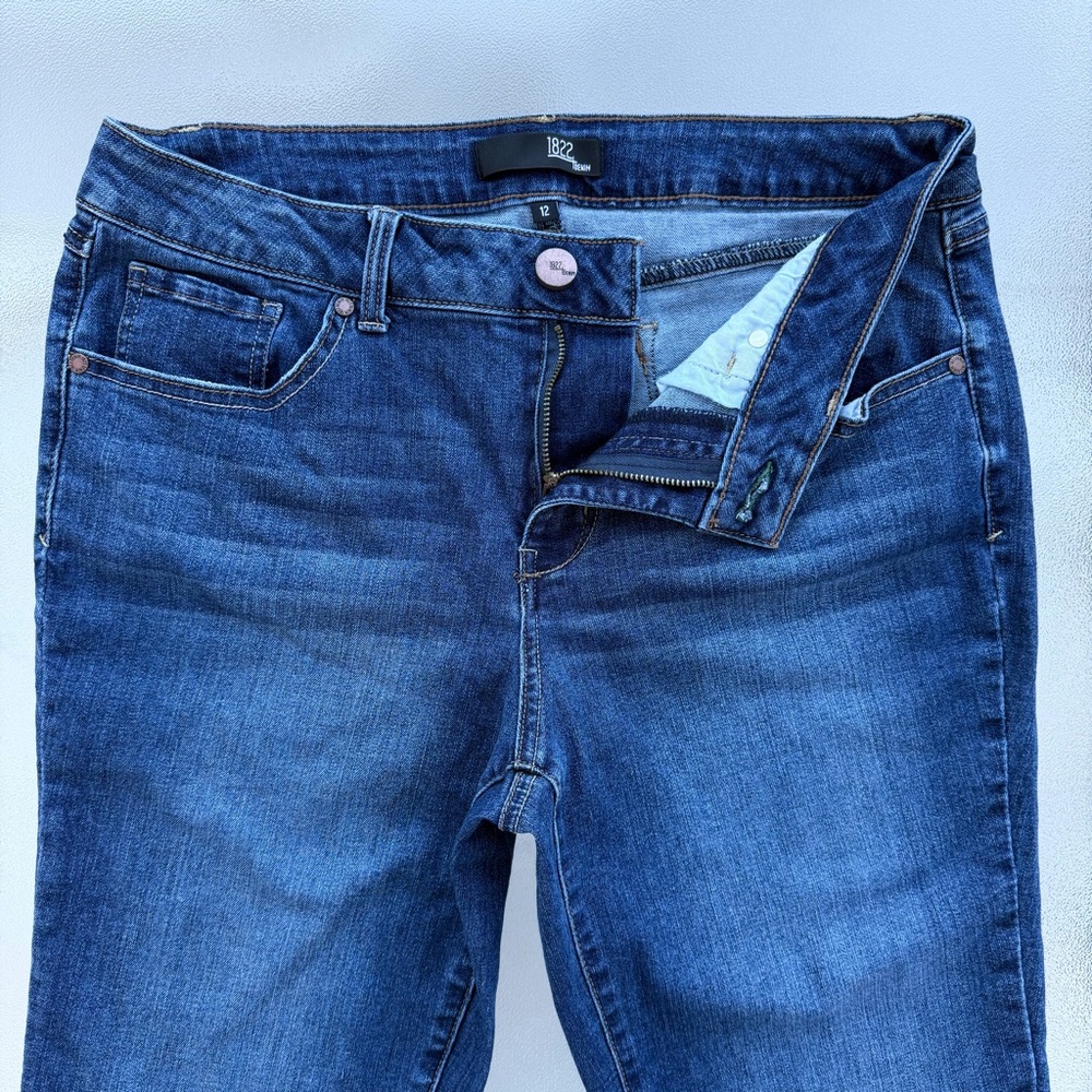 1822 Denim Mid-Rise Boot Cut Stretch Jeans ~ Size 12 - Picture 3 of 8